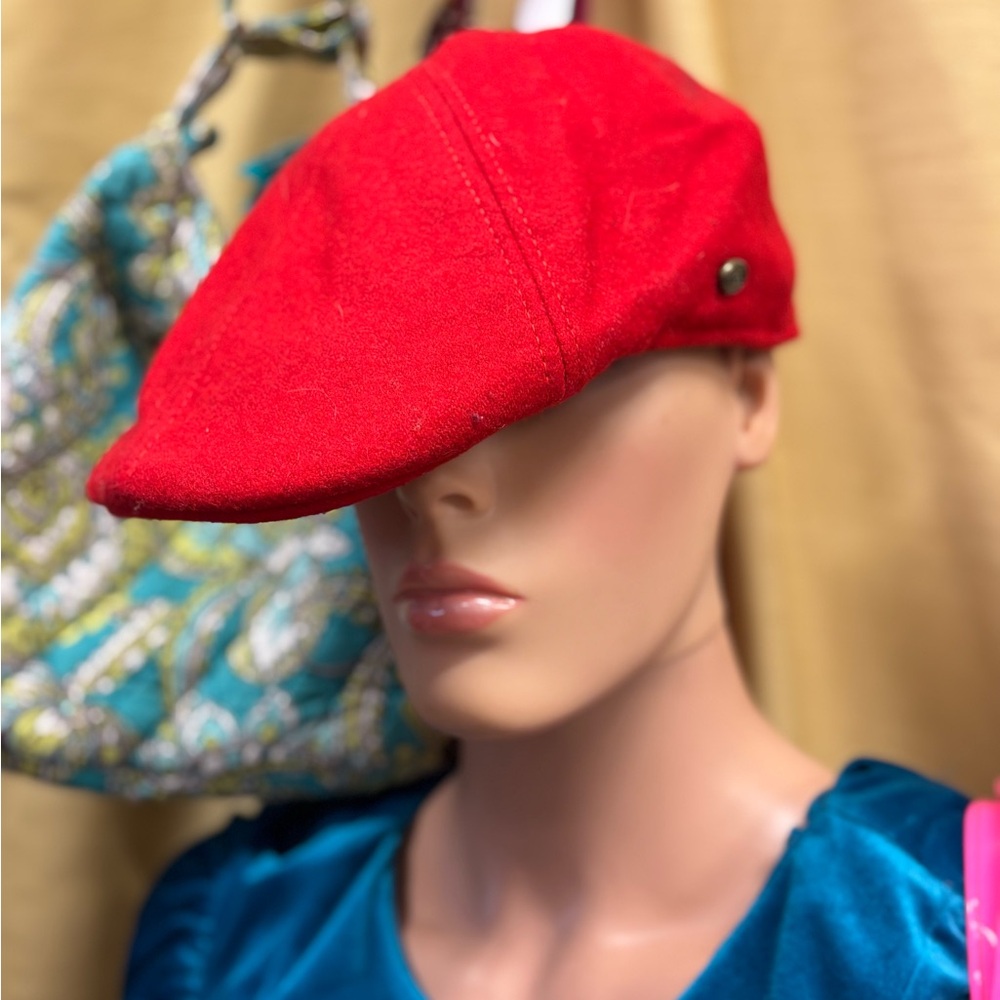 Red Newsboy Cap‎